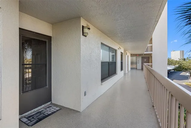 $295,000 | 1316 Pasadena Avenue South, Unit 303, South Pasadena, FL 33707