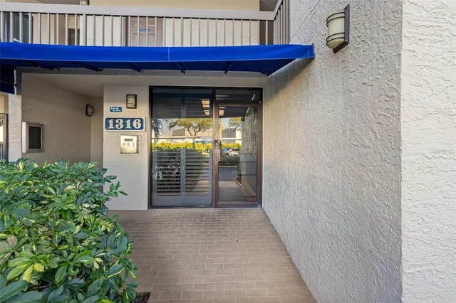 $295,000 | 1316 Pasadena Avenue South, Unit 303, South Pasadena, FL 33707