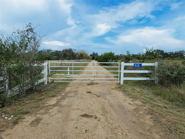 $597,000 | 920B Elder Hill Road, Driftwood, TX 78619