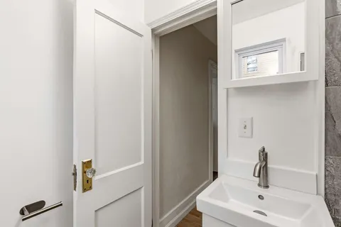 $270,000 | 558 Osceola Avenue South, St. Paul, MN 55102