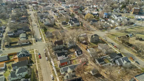 $270,000 | 558 Osceola Avenue South, St. Paul, MN 55102