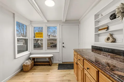 $270,000 | 558 Osceola Avenue South, St. Paul, MN 55102