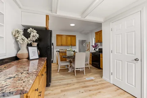 $270,000 | 558 Osceola Avenue South, St. Paul, MN 55102