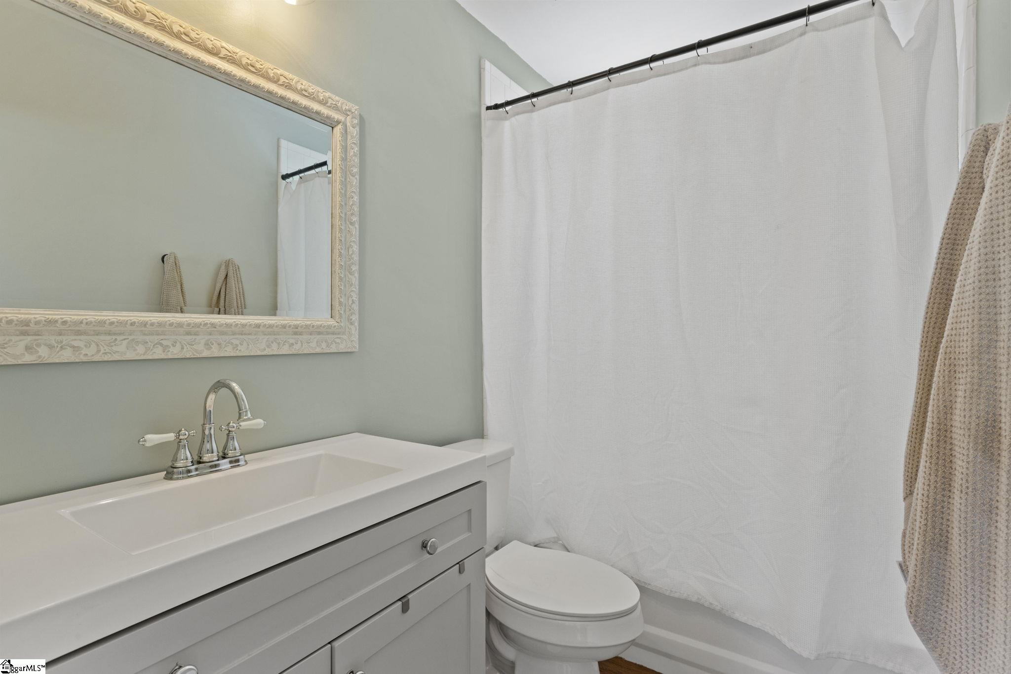 1902 Old Parker Road Greenville, SC 29609 - Photo 12 of 24