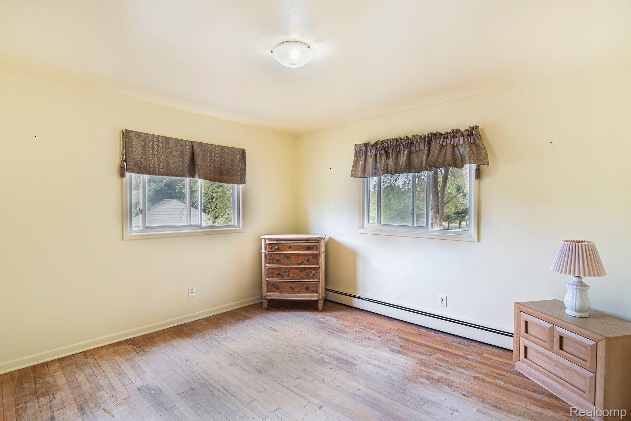 11358 Tipsico Lake Road Fenton, MI 48430 - Photo 10 of 34 Gallery Image 10