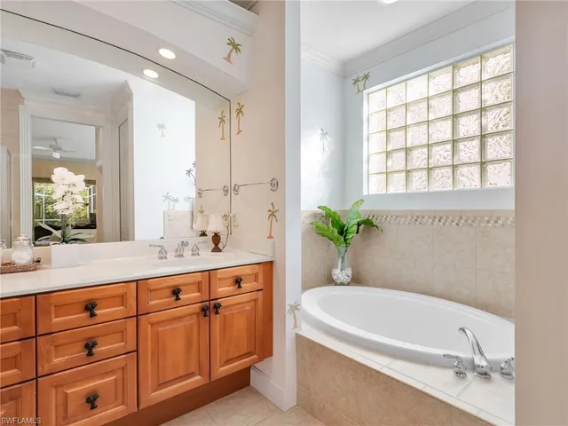 $825,000 | 353 Steerforth Court, Naples, FL 34110