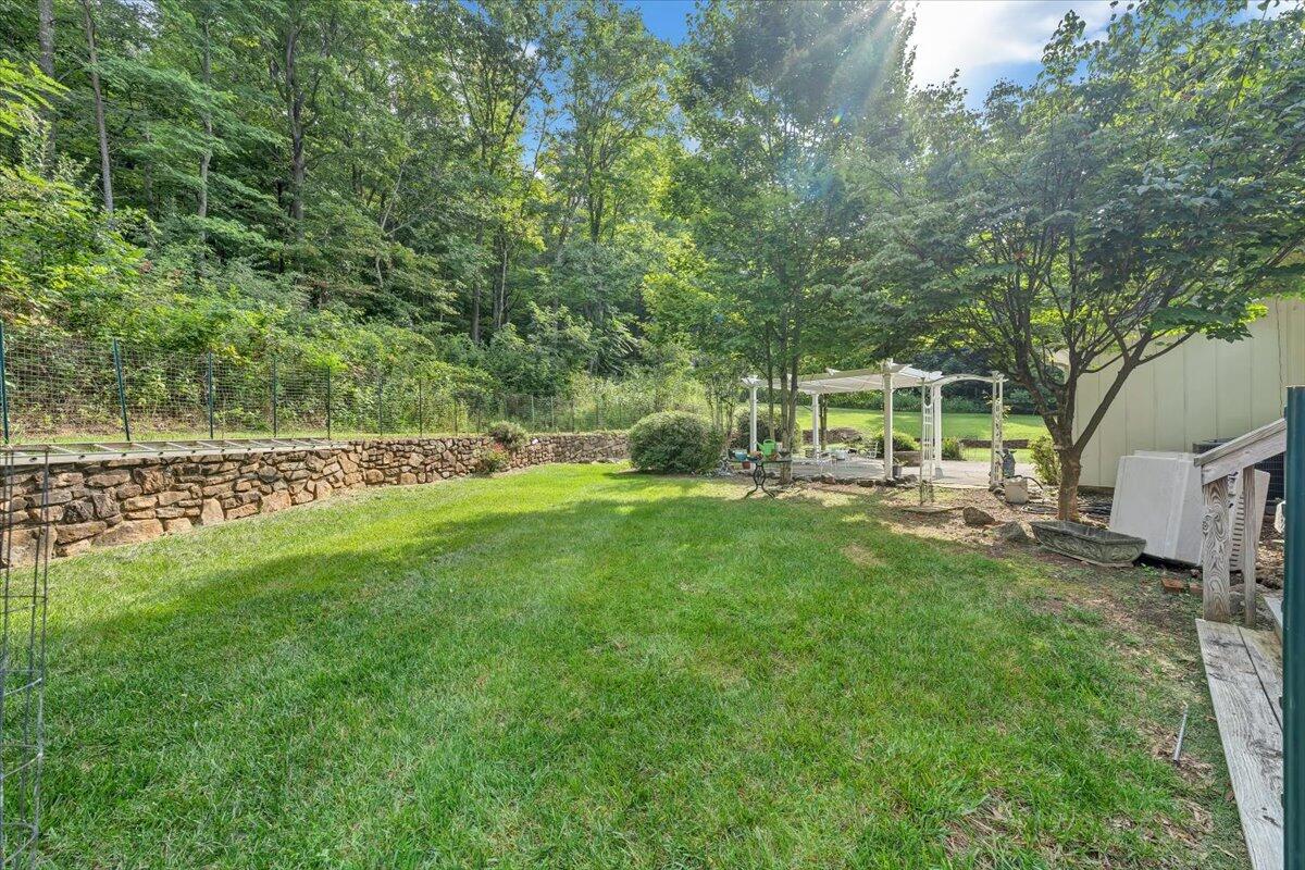 6938 Shaver Road Roanoke, VA 24018 - Photo 2 of 44 02-MIB00440