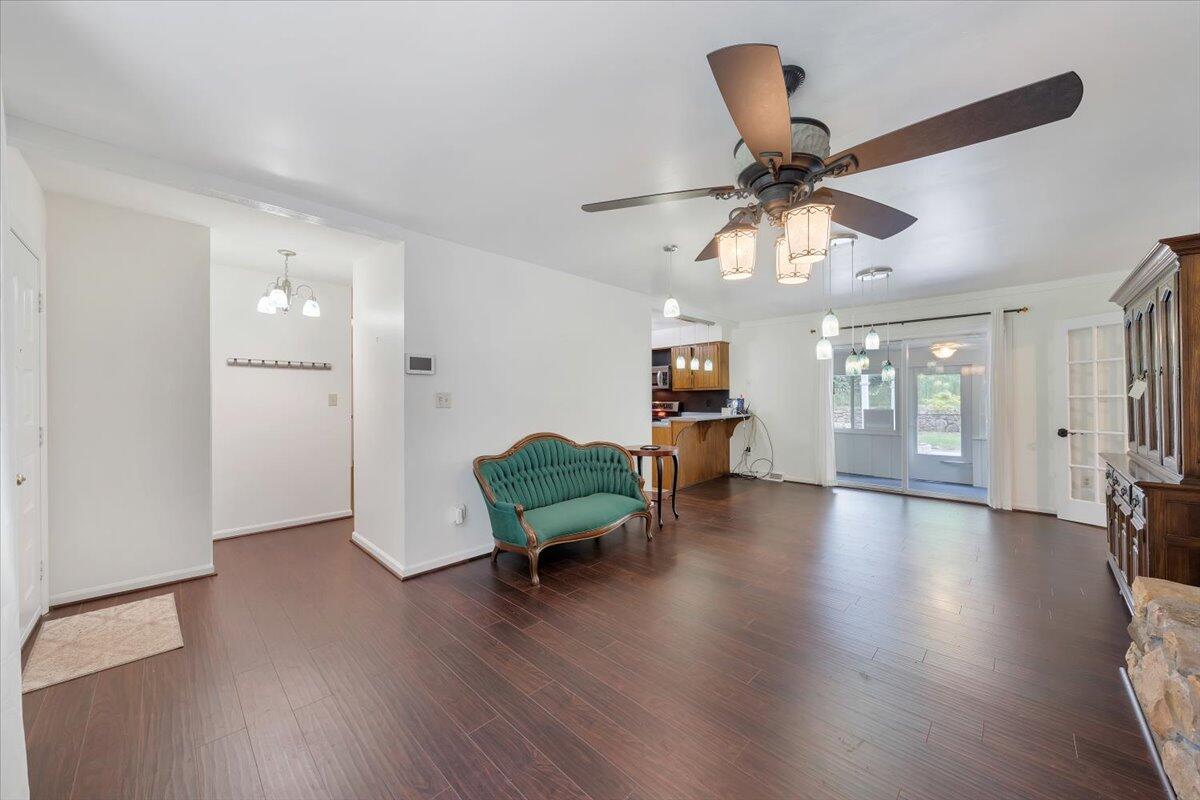 6938 Shaver Road Roanoke, VA 24018 - Photo 22 of 44 22-MIB00506