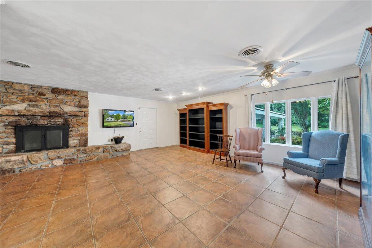 6938 Shaver Road Roanoke, VA 24018 - Photo 25 of 44 25-MIB00515