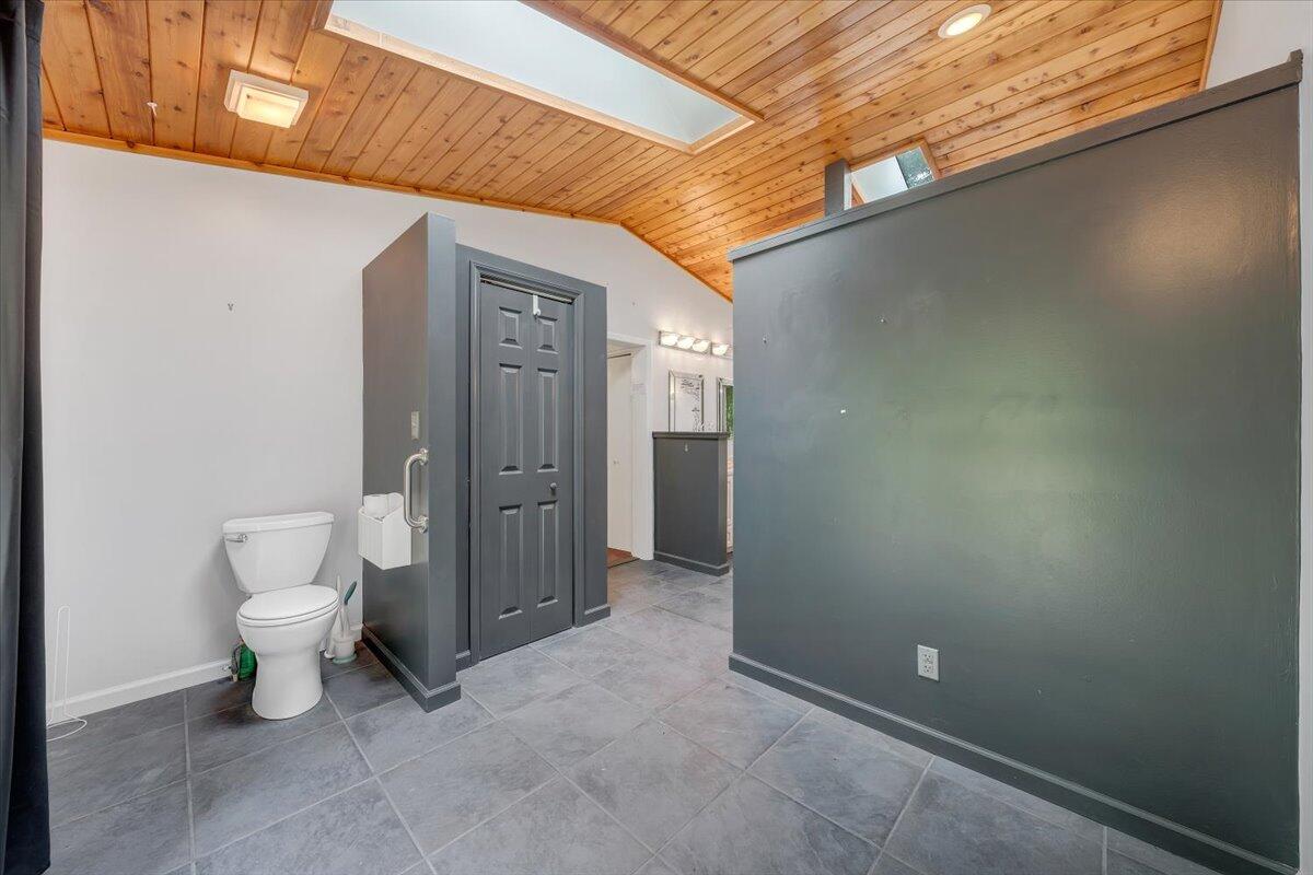 6938 Shaver Road Roanoke, VA 24018 - Photo 39 of 44 39-MIB00557