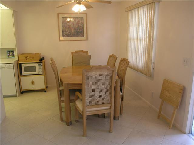 2077 Exeter, Unit 2077 Boca Raton, FL 33434 - Photo 6 of 15 Dining Room
