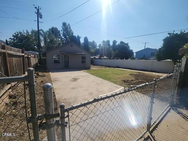 $2,600 | 178 McKee Street, Ventura, CA 93001