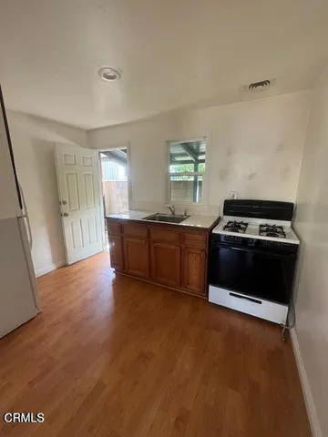 $2,600 | 178 McKee Street, Ventura, CA 93001