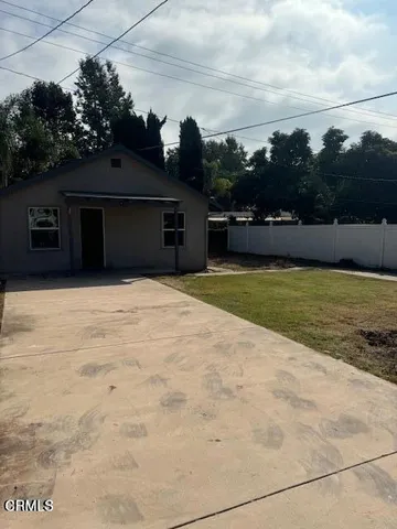 $2,600 | 178 McKee Street, Ventura, CA 93001