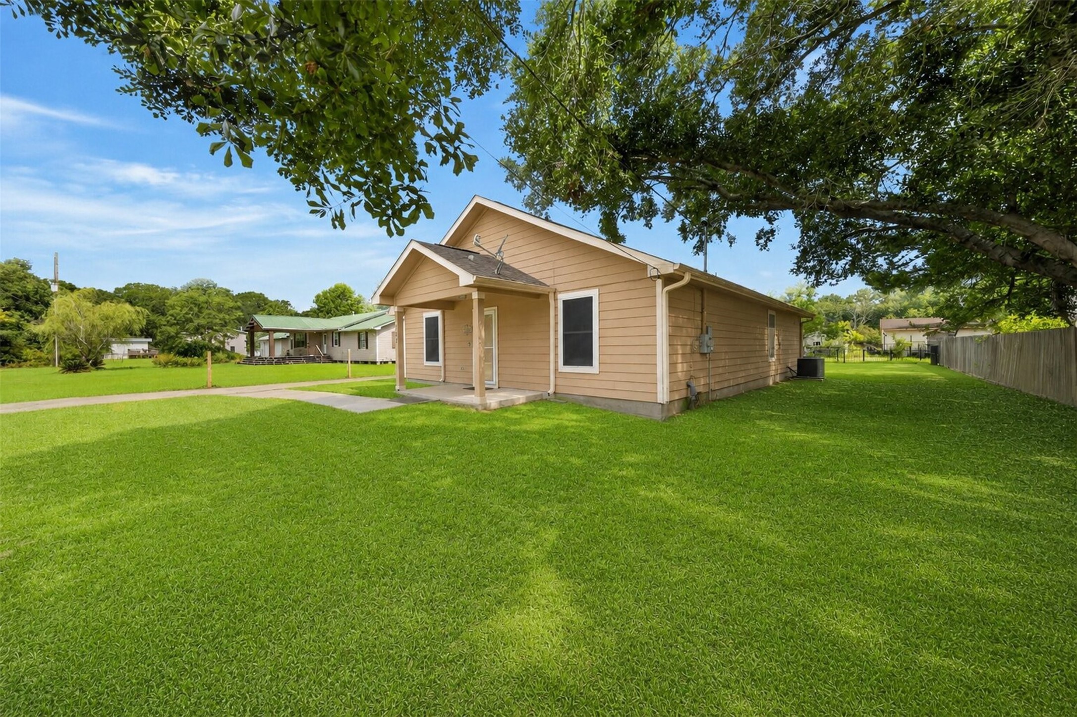 148 Fear Road Winnie, TX 77665 - Photo 3 of 34