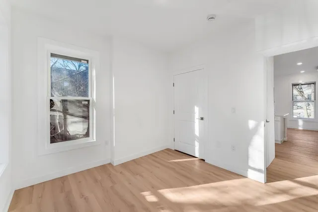 $3,600 | 306 Varick Street, Unit 3, Jersey City, NJ 07302