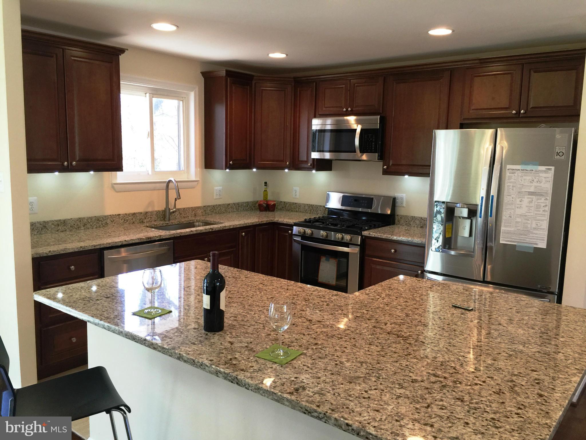 6809 Vienna Court Springfield, VA 22152 - Photo 14 of 29 Kitchen