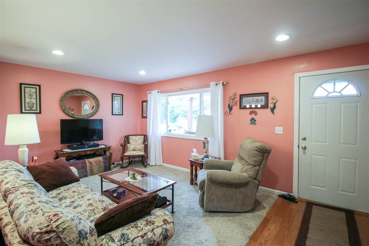 9468 North Webster Road Clio, MI 48420 - Photo 3 of 38 50028851-2.JPG