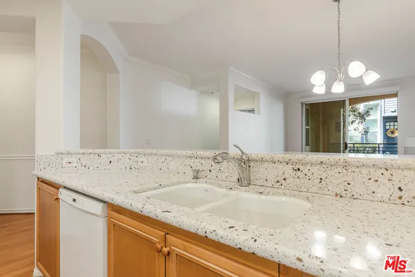 $995,000 | 13075 Pacific Promenade, Unit 100, Playa Vista, CA 90094