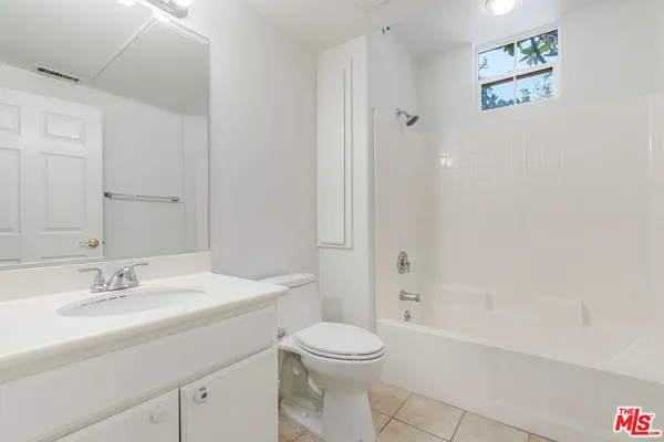 $995,000 | 13075 Pacific Promenade, Unit 100, Playa Vista, CA 90094