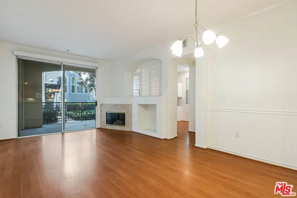 $995,000 | 13075 Pacific Promenade, Unit 100, Playa Vista, CA 90094