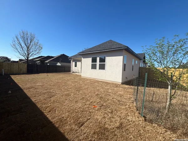 $439,000 | 15622 Fox Lane, Selma, TX 78154