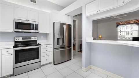 $925,000 | 780 Bentwater Circle, Unit 102, Naples, FL 34108