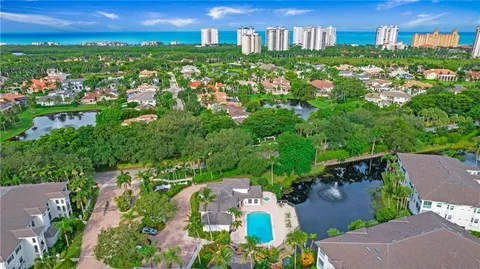 $925,000 | 780 Bentwater Circle, Unit 102, Naples, FL 34108