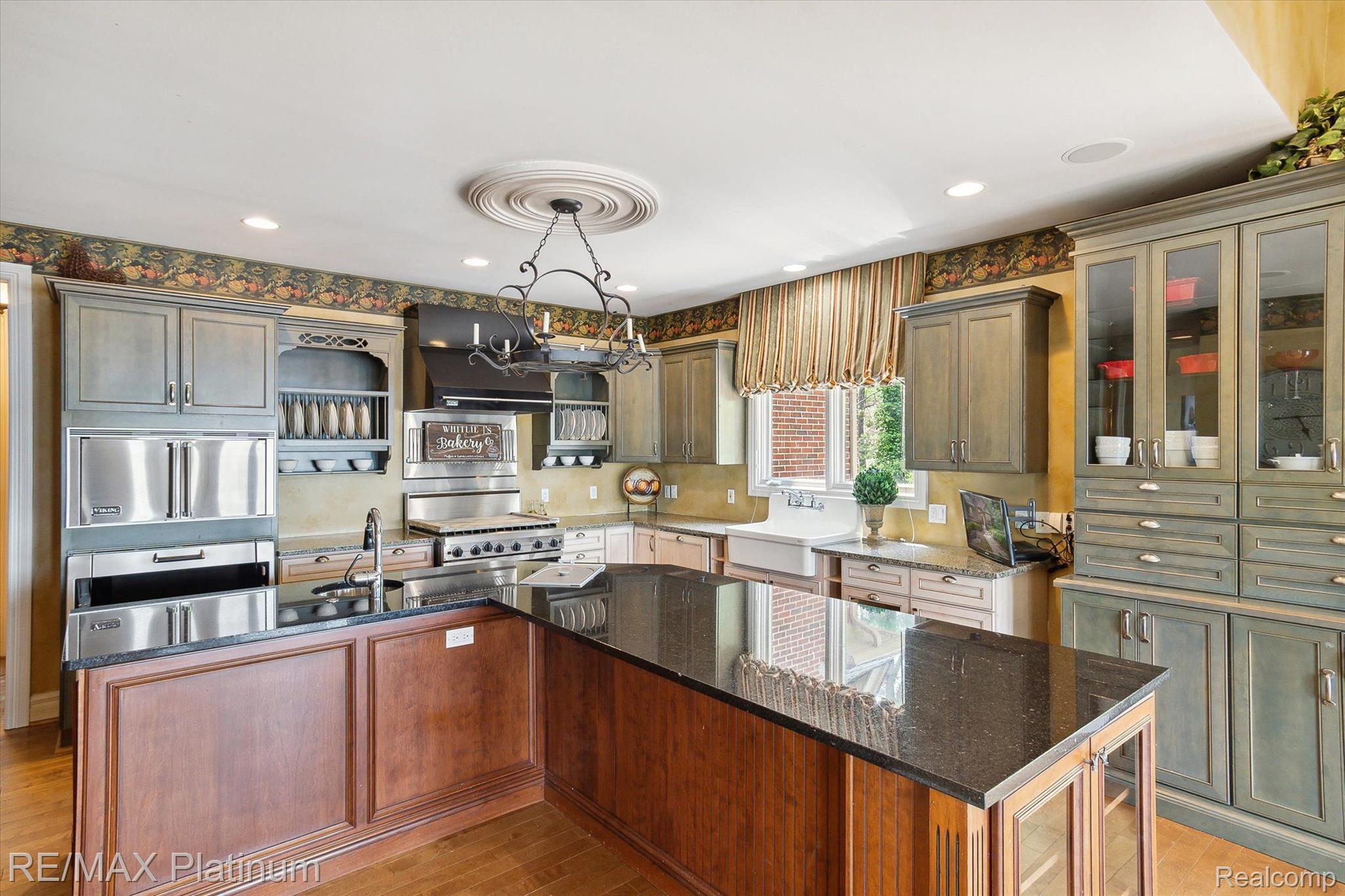5902 Brighton Lake Road Brighton, MI 48116 - Photo 5 of 30 Gallery Image 5