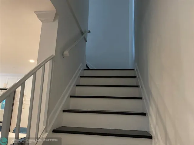 $410,000 | 9390 Southwest 61st Way, Unit D, Boca Raton, FL 33428