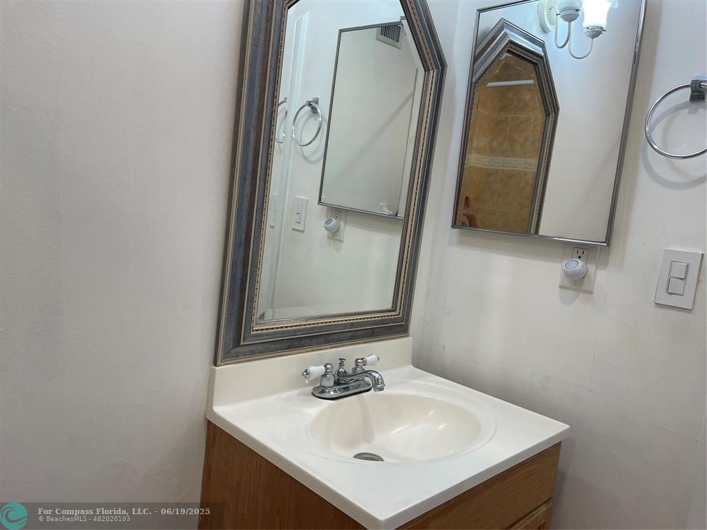 9390 Southwest 61st Way, Unit D Boca Raton, FL 33428 - Photo 18 of 43