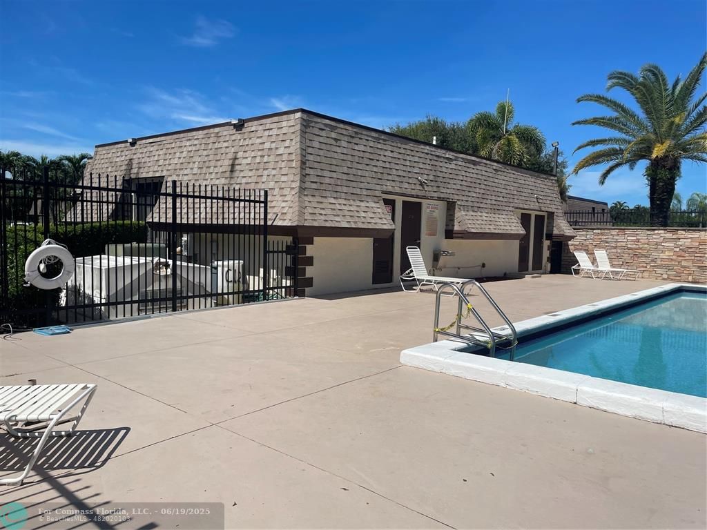 9390 Southwest 61st Way, Unit D Boca Raton, FL 33428 - Photo 37 of 43