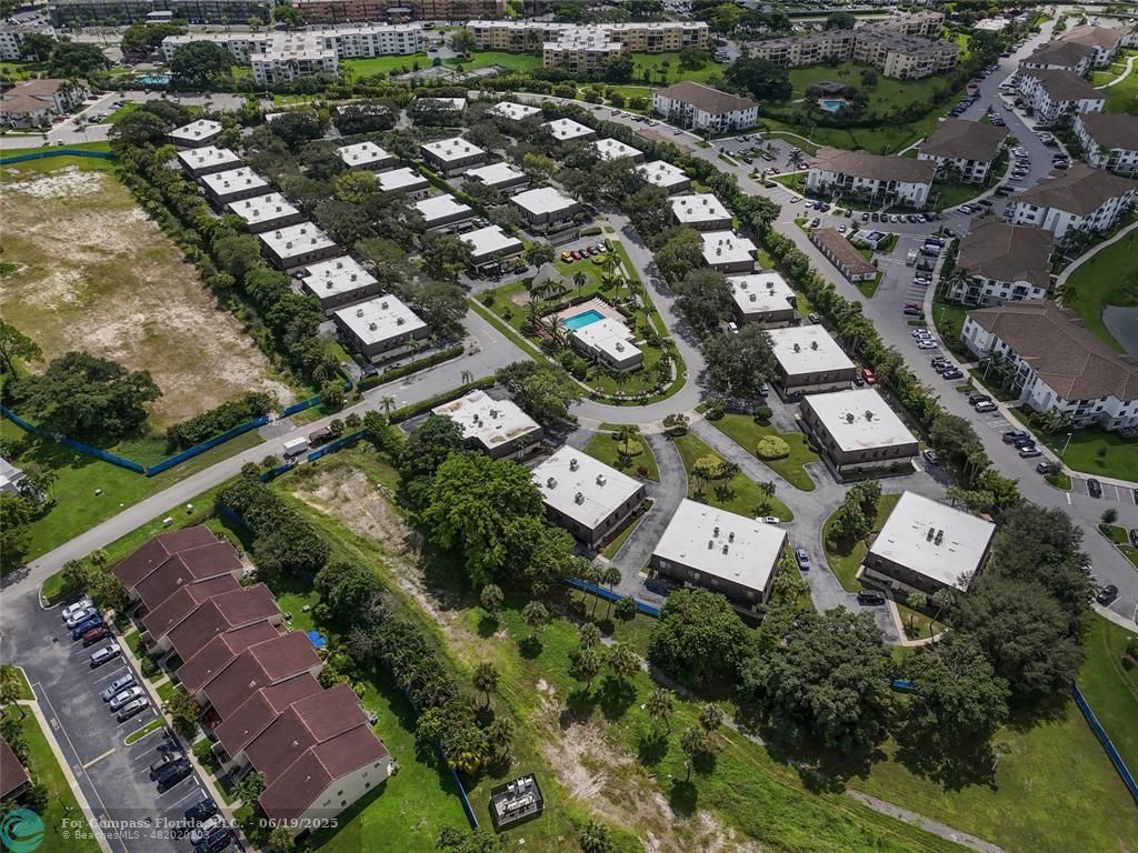 9390 Southwest 61st Way, Unit D Boca Raton, FL 33428 - Photo 40 of 43