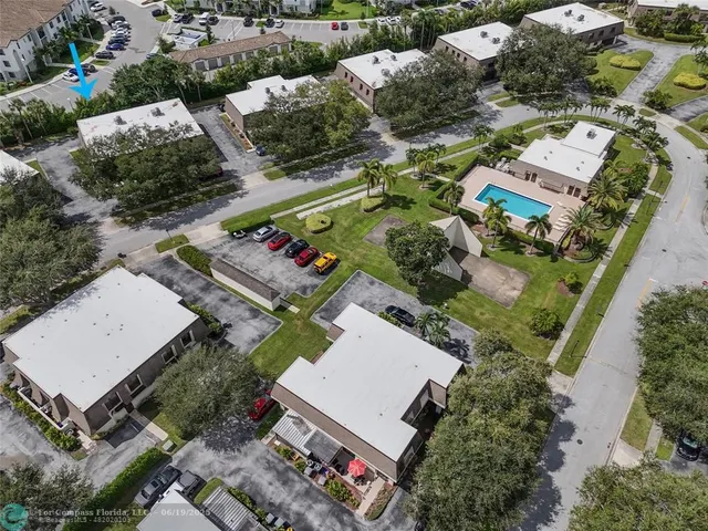 $410,000 | 9390 Southwest 61st Way, Unit D, Boca Raton, FL 33428