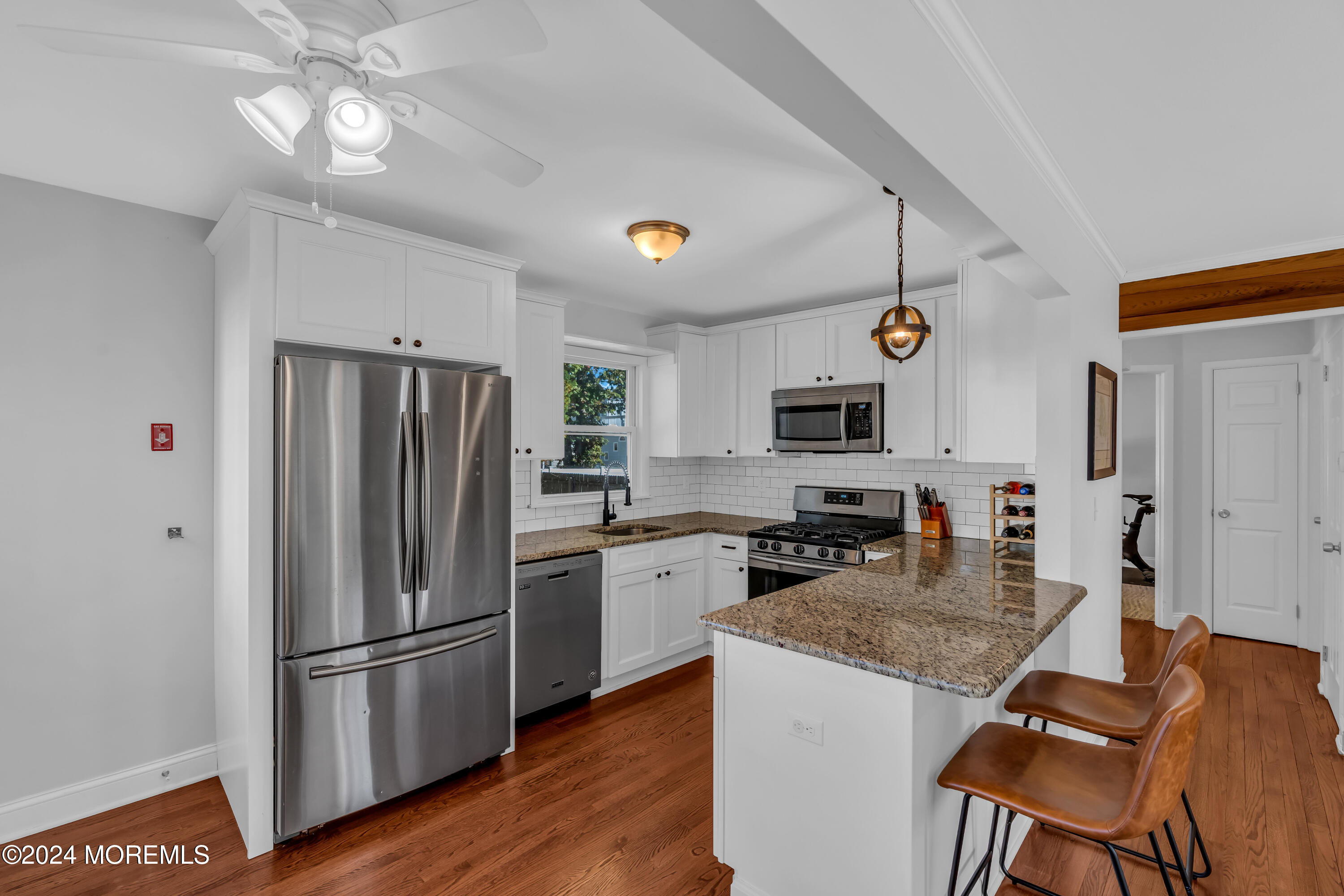 305 Robbins Road Neptune Township, NJ 07753 - Photo 21 of 56 Kitchen