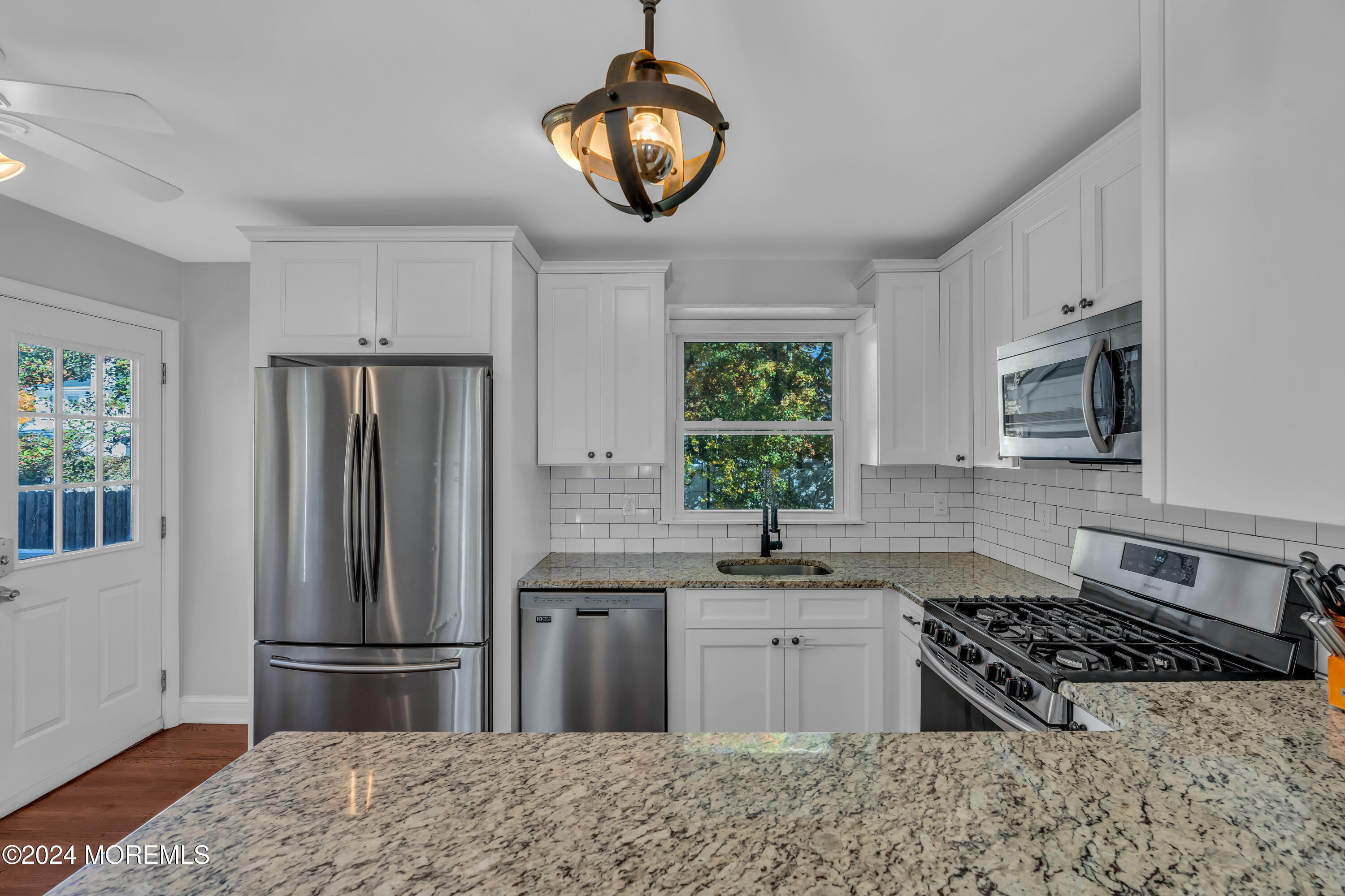 305 Robbins Road Neptune Township, NJ 07753 - Photo 25 of 56 Kitchen