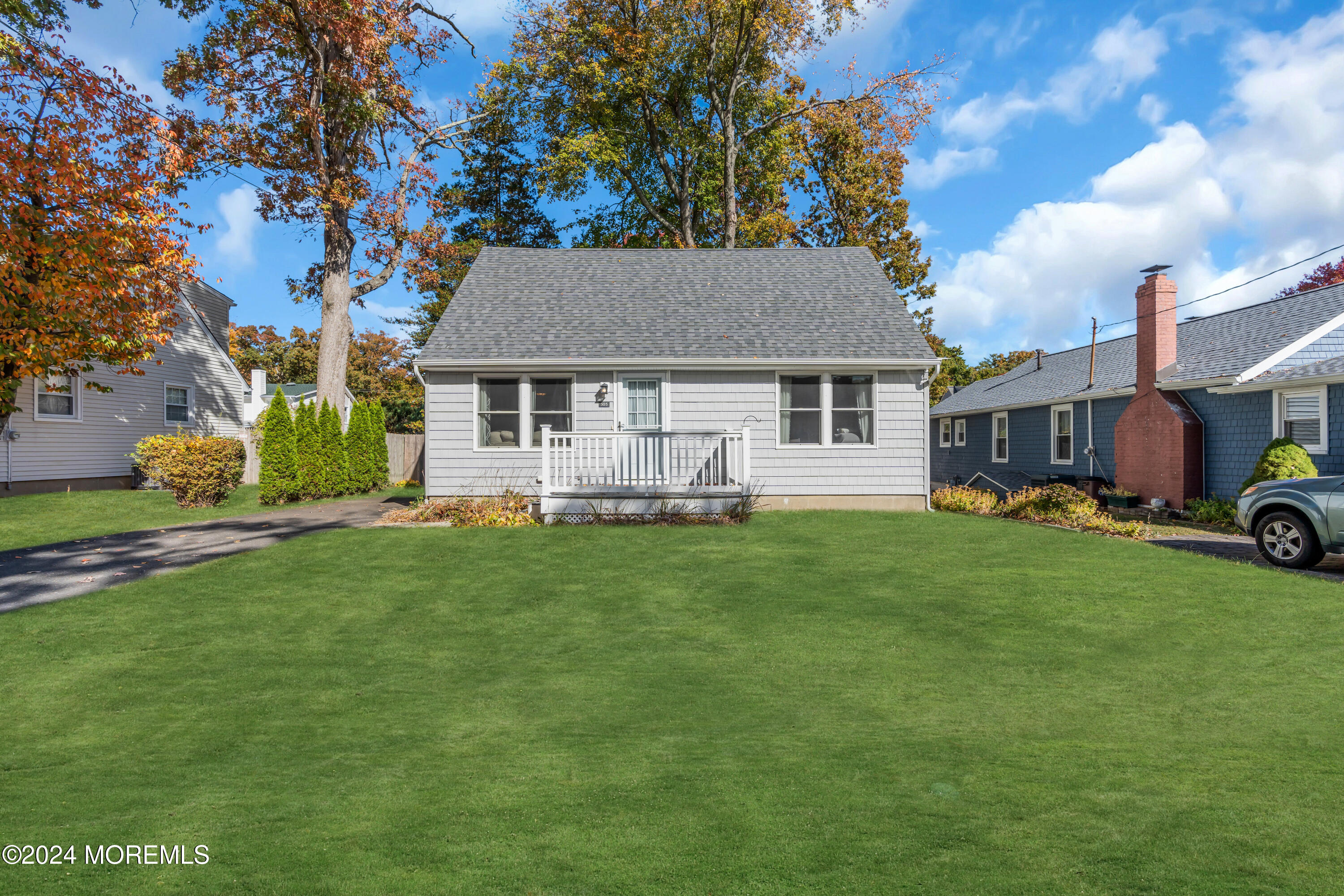 305 Robbins Road Neptune Township, NJ 07753 - Photo 6 of 56 Front Exterior