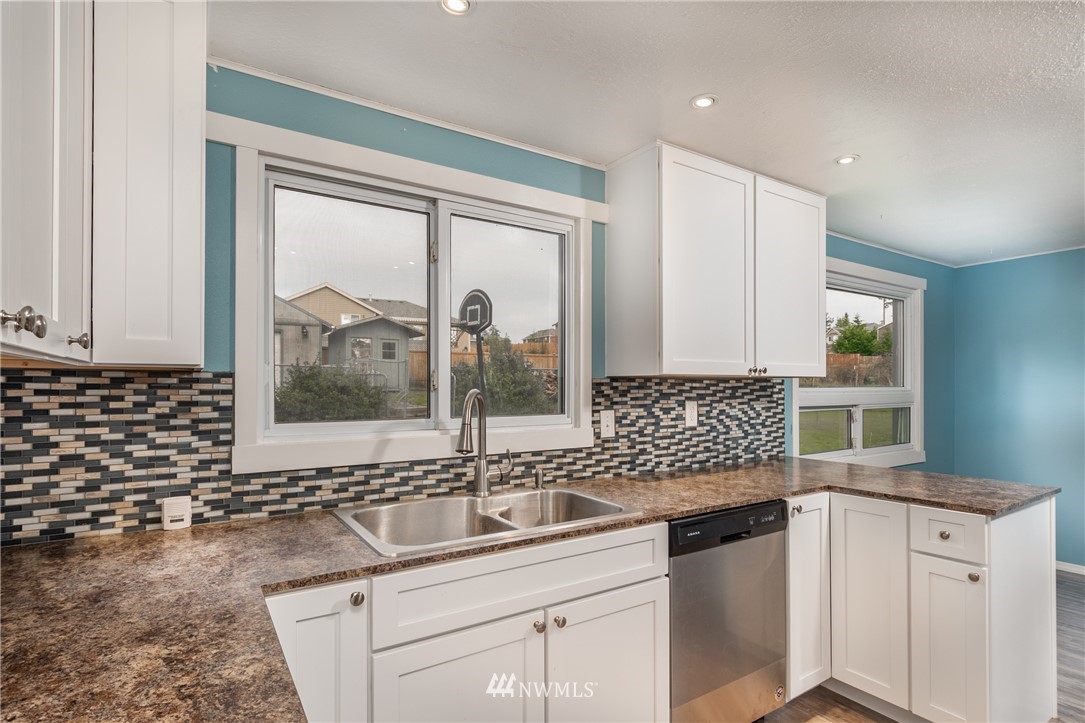 1092 View Ridge Drive Oak Harbor, WA 98277 - Photo 10 of 30 Gallery Image 10