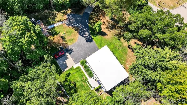 $850,000 | 2510 North 89th Street, Caseyville, IL 62232