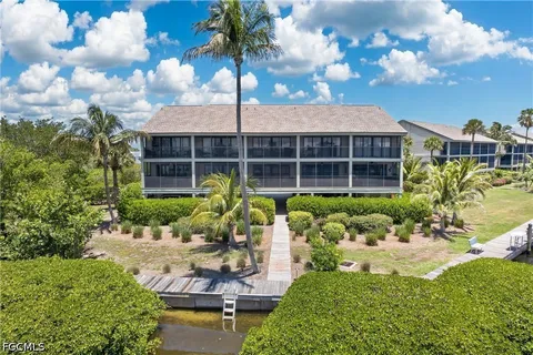 $479,900 | 16600 Bocilla Island Club Drive, Unit 35, Bokeelia, FL 33922