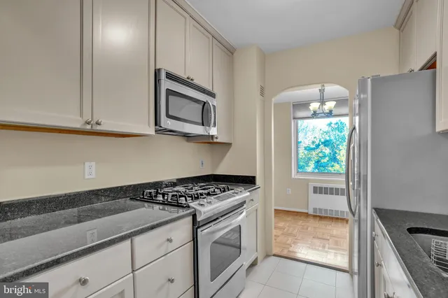 $2,095 | 4000 Tunlaw Road Northwest, Unit 417, Washington, DC 20007