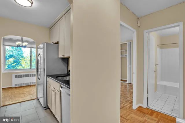 $2,095 | 4000 Tunlaw Road Northwest, Unit 417, Washington, DC 20007