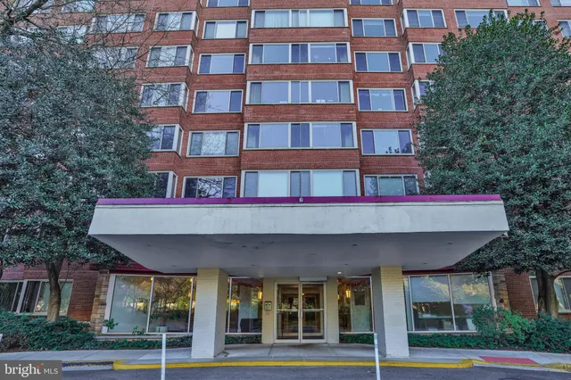 $2,095 | 4000 Tunlaw Road Northwest, Unit 417, Washington, DC 20007