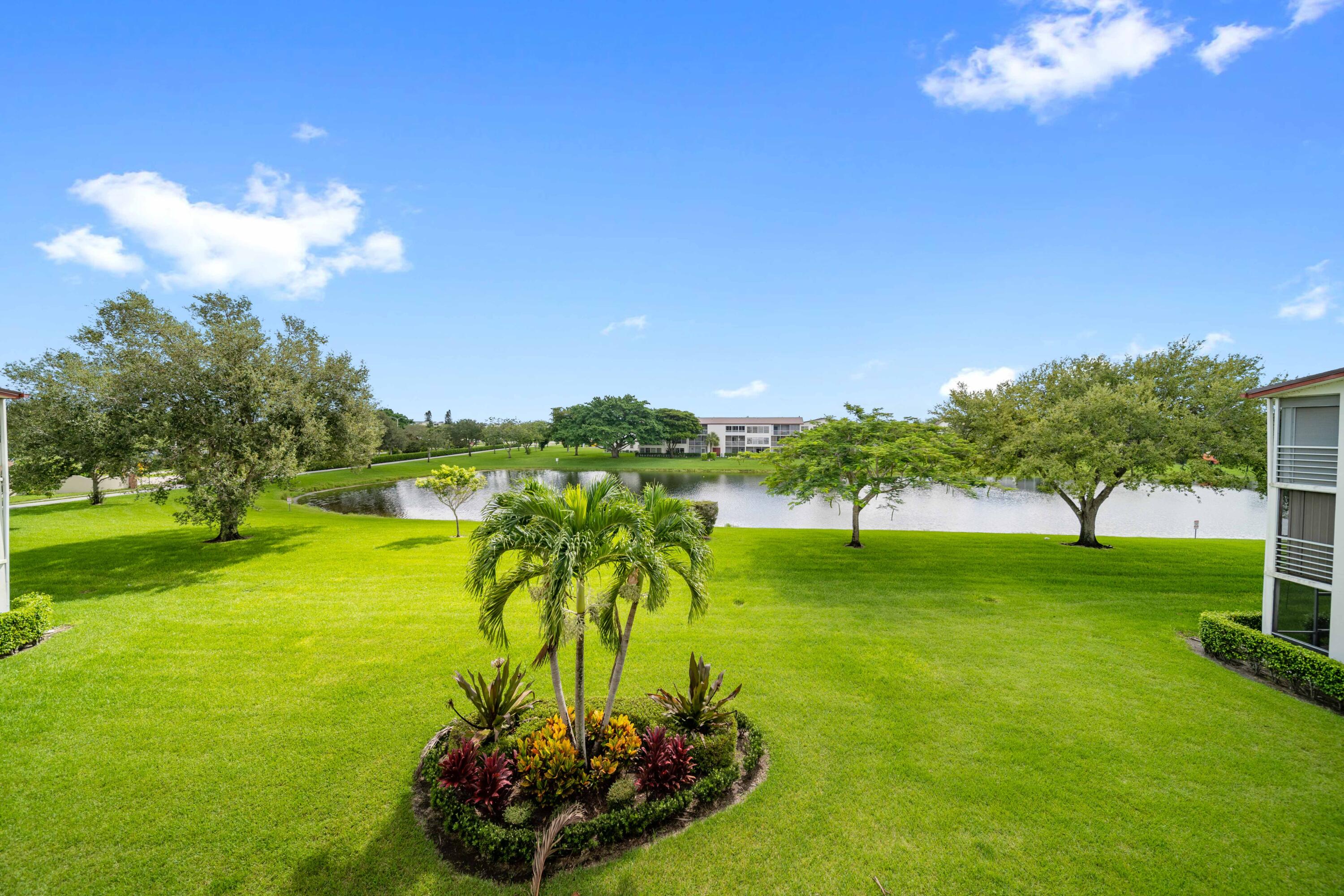 36 Brighton A Boca Raton, FL 33434 - Photo 1 of 13 Living Area View