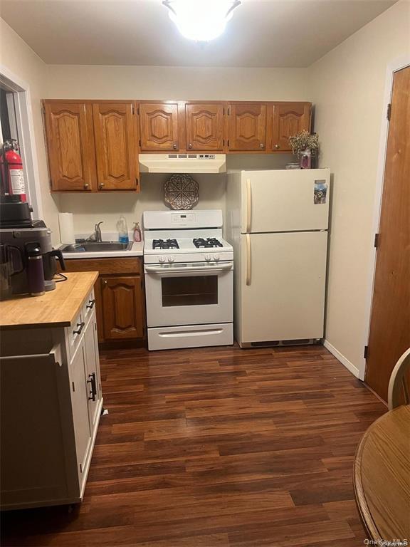 33 Deer Park Road, Unit 3B Babylon, NY 11702 - Photo 2 of 6