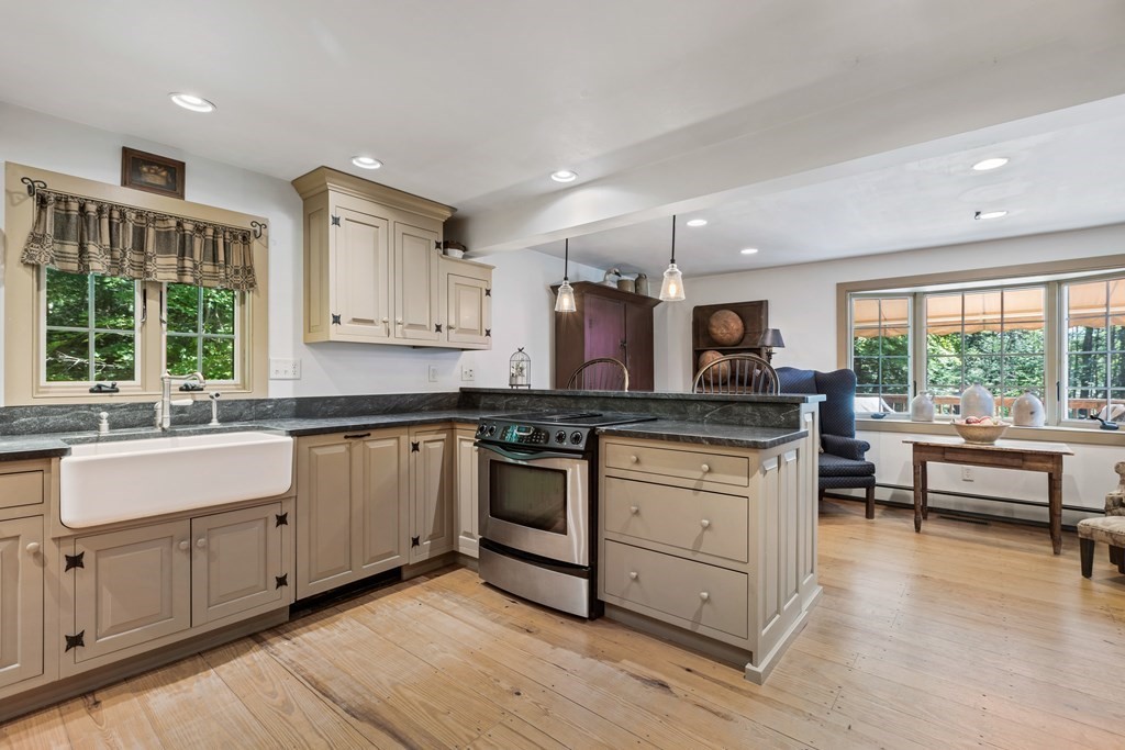 2 Lackey Dam Road Sutton, MA 01590 - Photo 11 of 33