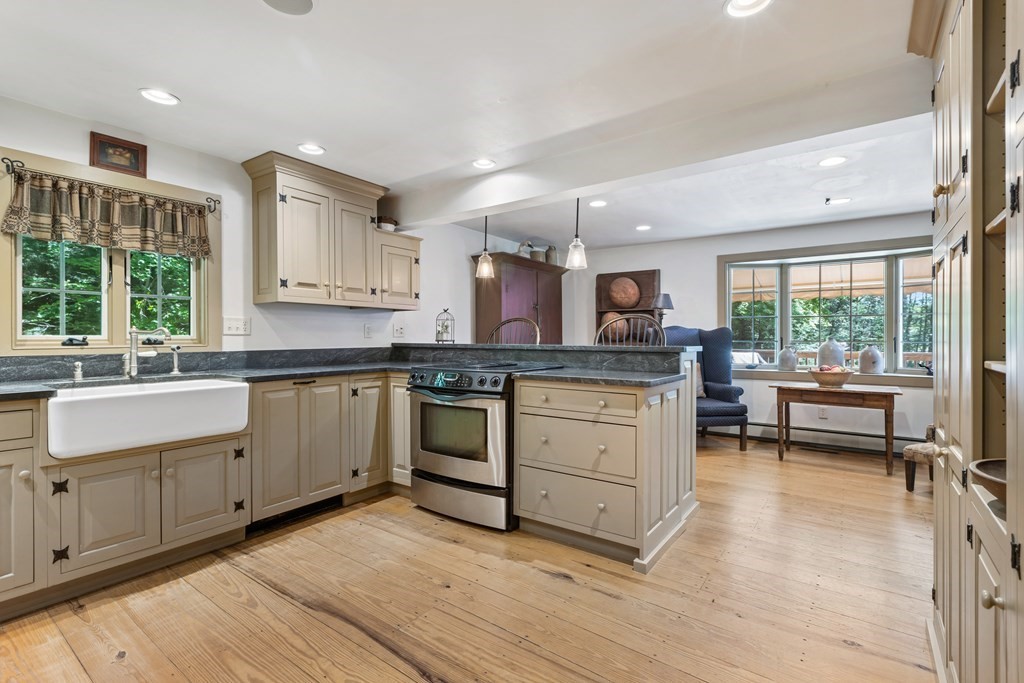 2 Lackey Dam Road Sutton, MA 01590 - Photo 9 of 33