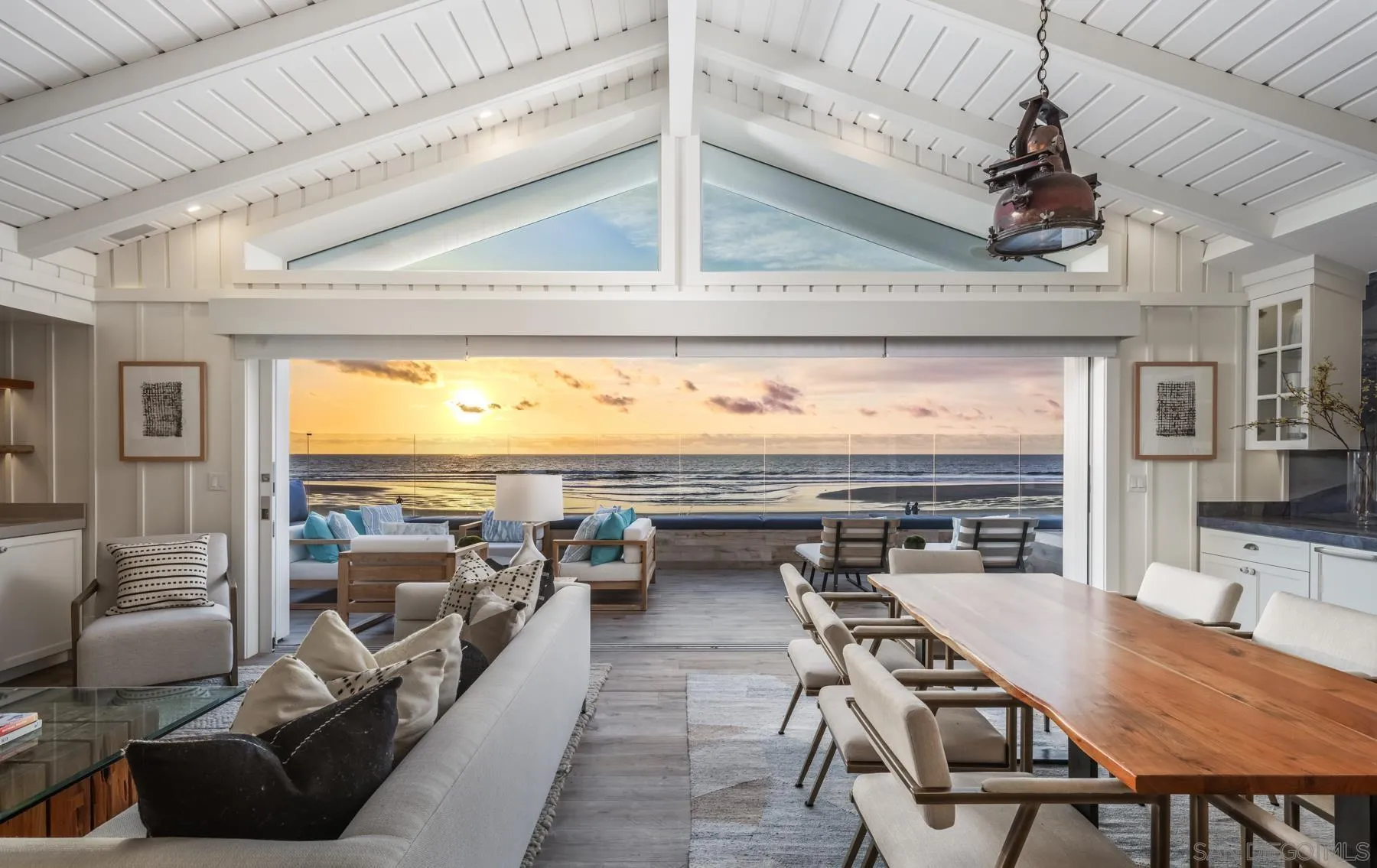2050 Ocean Front Del Mar, CA 92014 - Photo 3 of 30