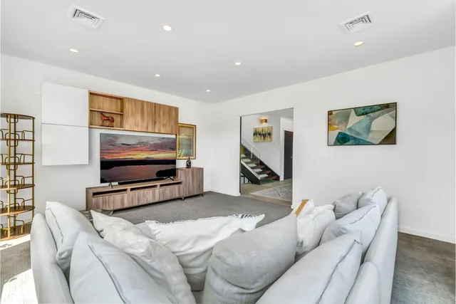 $1,980,000 | 764 North River Road, Greene, ME 04236