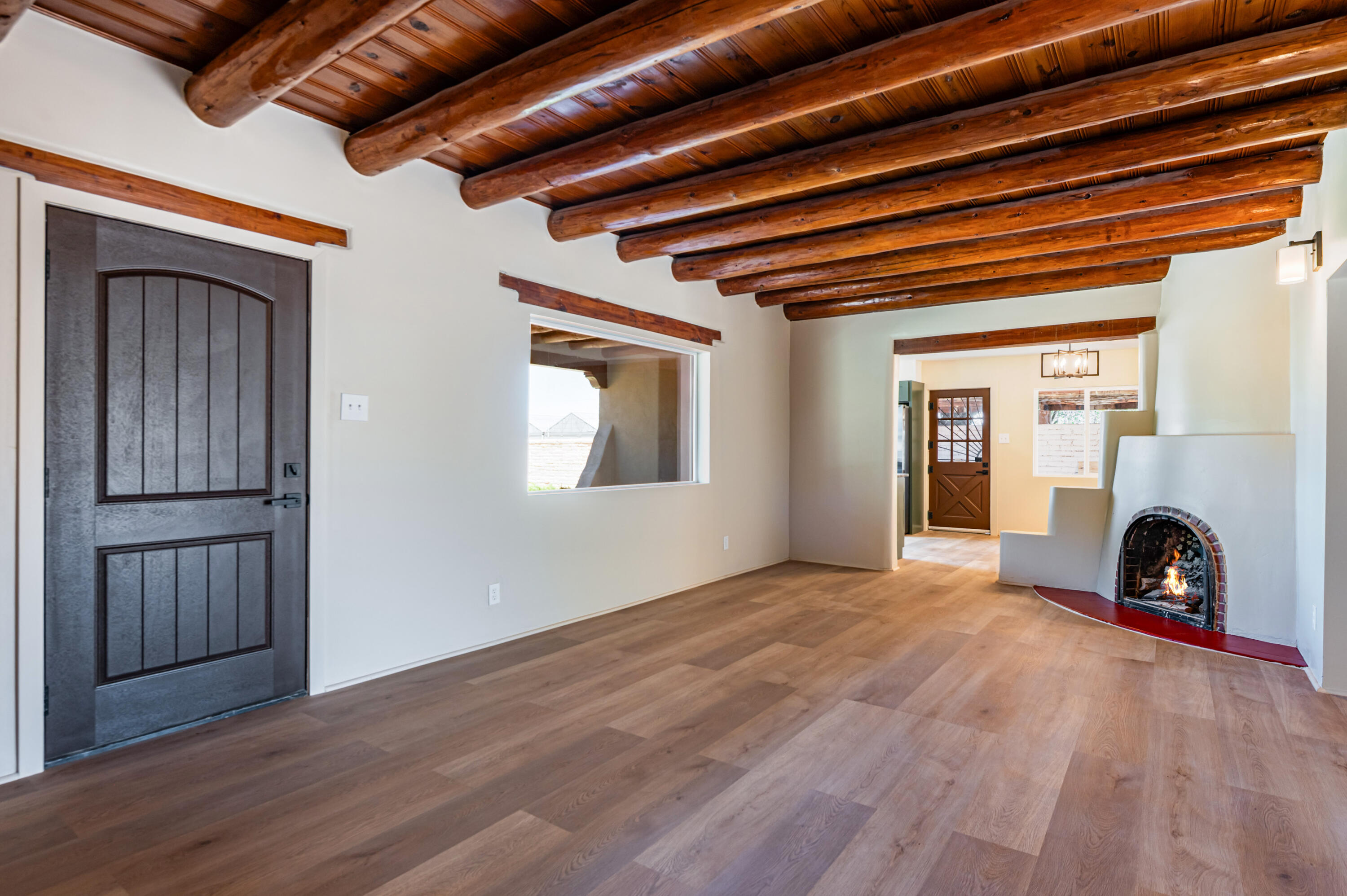 100 Tyler Road Northwest Albuquerque, NM 87107 - Photo 5 of 21 Gallery Image 5